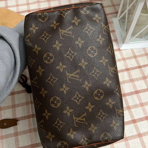 Authentic Louis Vuitton speedy 25 - Picture 8 of 16